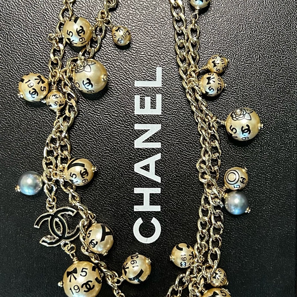 **SOLD**NWT RARE Vintage CHANEL Necklace